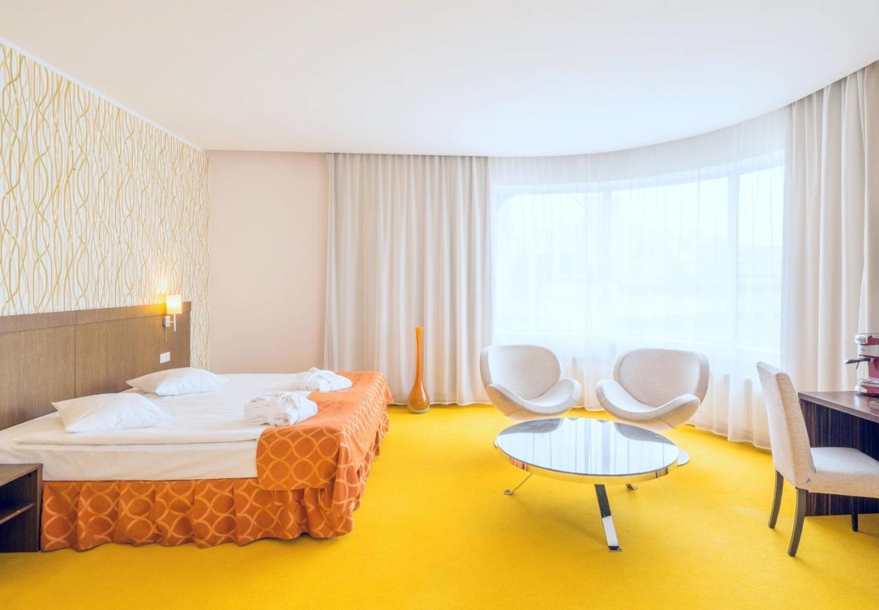 Rija Vef With Free Parking Viesnīca 3*